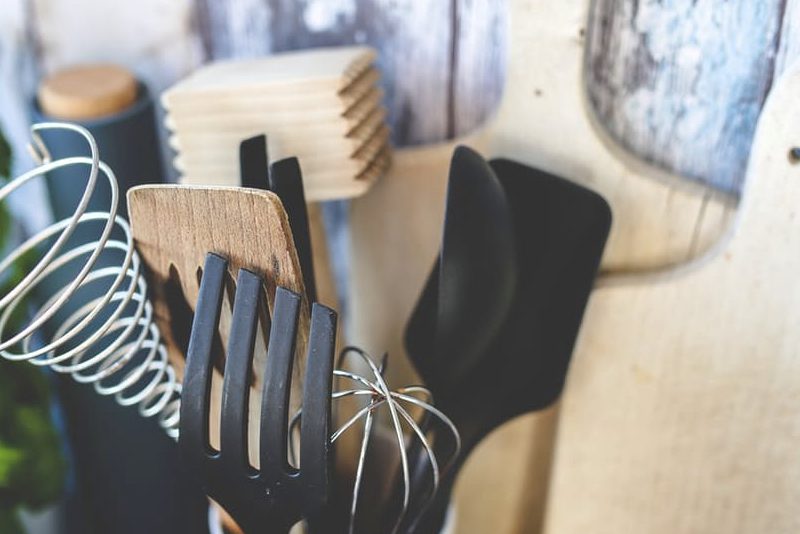 11 Tips to Declutter the Kitchen and Pantry